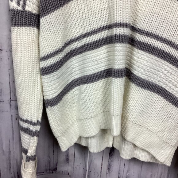 Dereck Heart Sweater Gray Cream Lace Up Back 1X - Picture 4 of 9